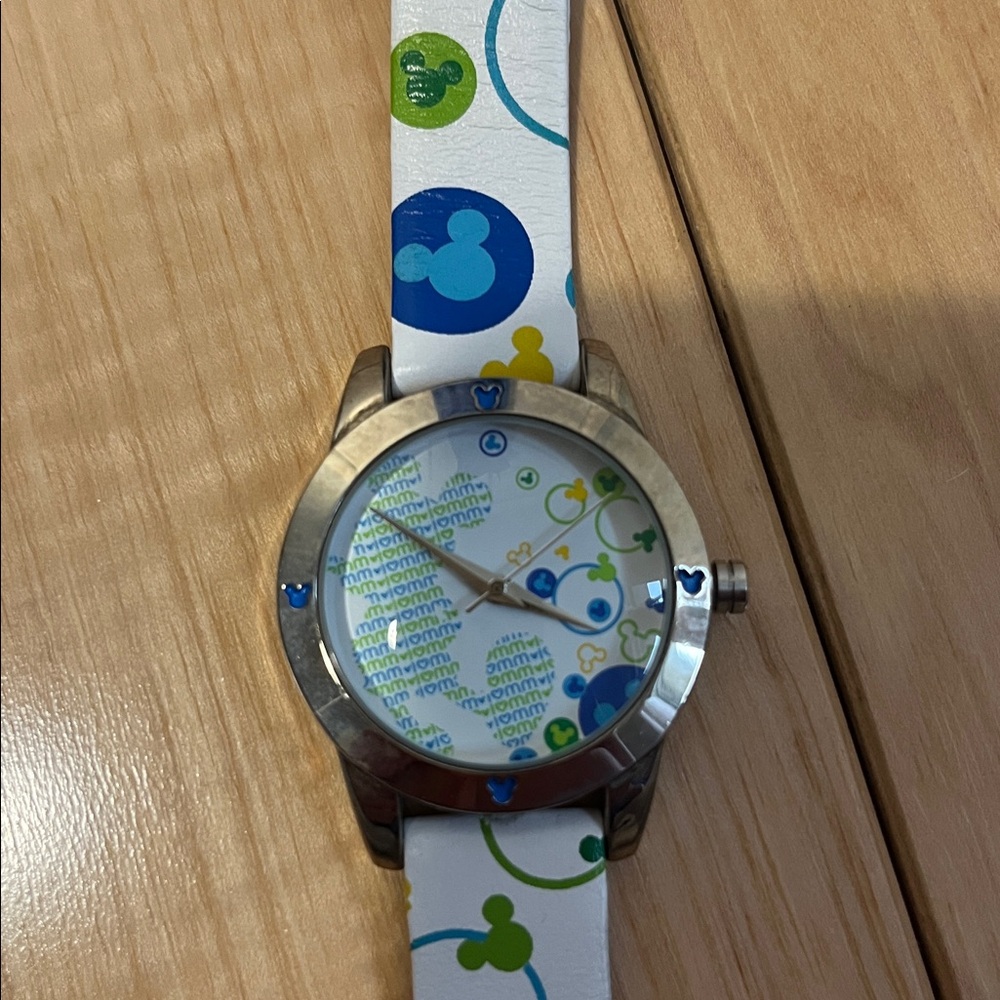 Disney Watch - Picture 5 of 11